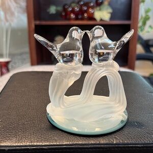 Elegant Frosted Glass Lovebirds Sculpture